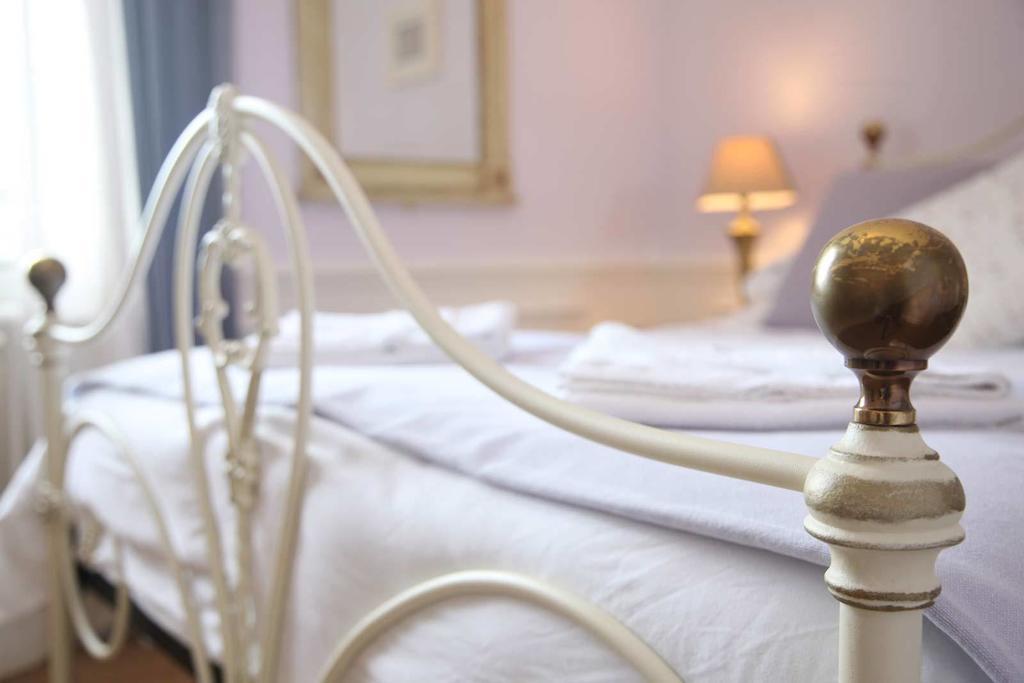 Bed and Breakfast The Star And Garter East Dean  Esterno foto